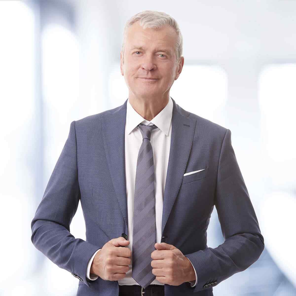 https://forbina.or.id/wp-content/uploads/2019/04/img-people-01.jpg